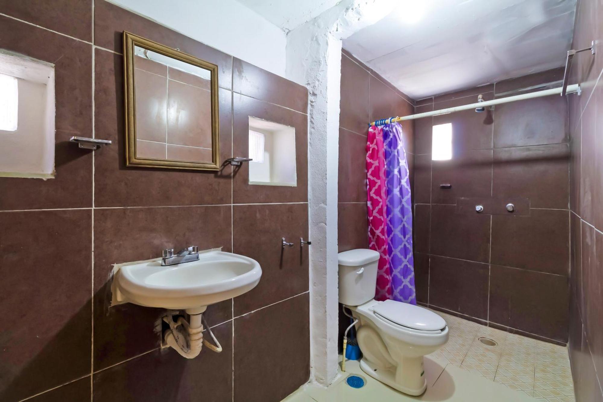 Oyo Hotel Punta Guadalupe, San Cristóbal de Las Casas Eksteriør billede