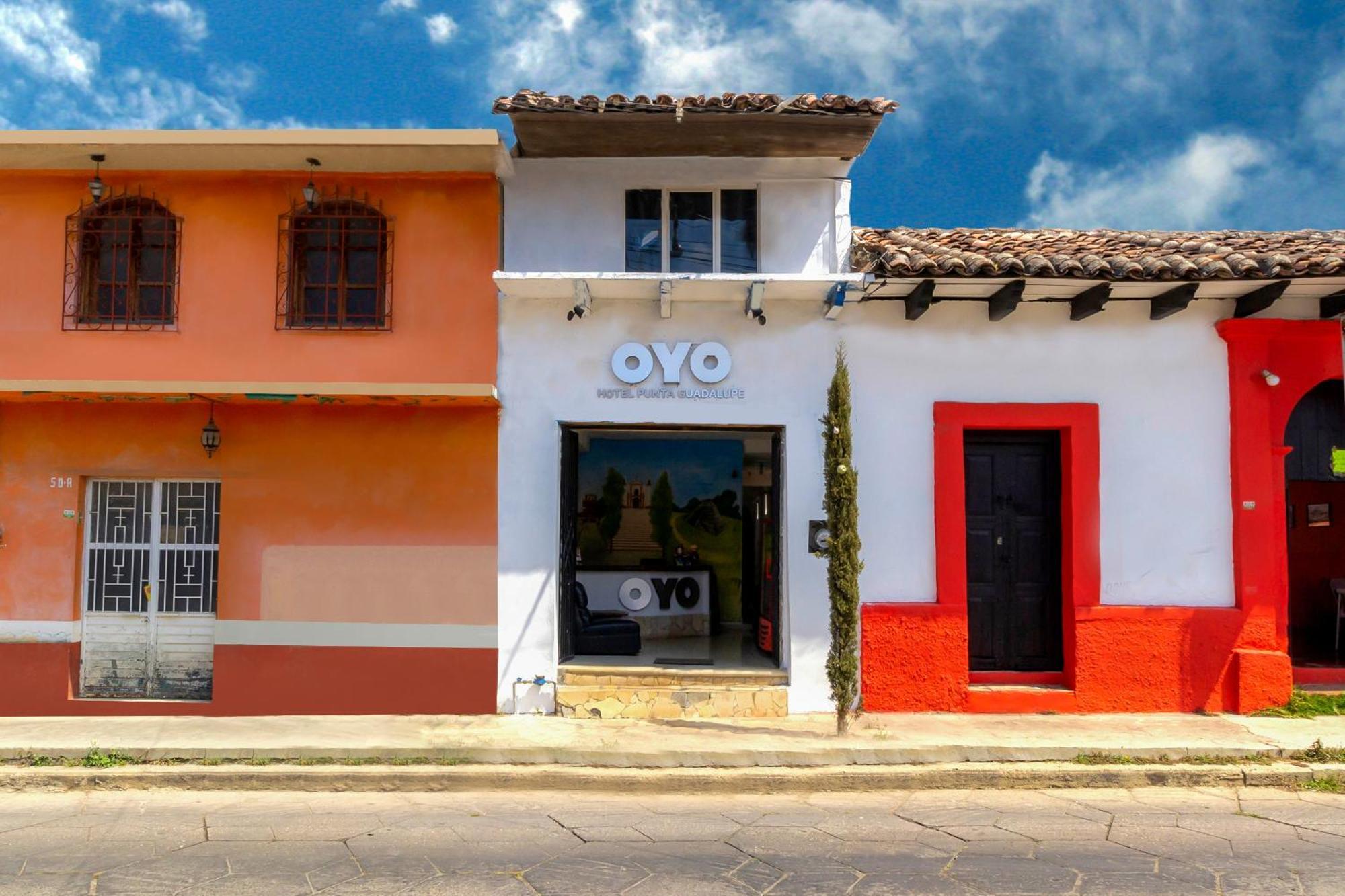 Oyo Hotel Punta Guadalupe, San Cristóbal de Las Casas Eksteriør billede